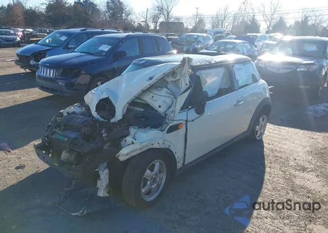 2008 Mini Cooper z USA, uszkodzony, nr VIN WMWMF33528TU66707